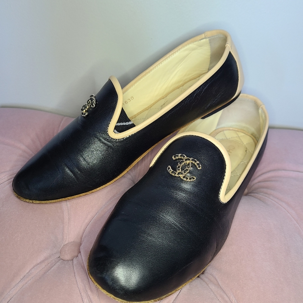 CHANEL Black Leather Loafers with Cream Trim and Gold CC Logo